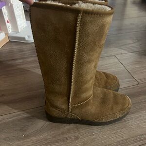 UGG tall chestnut 2 boots